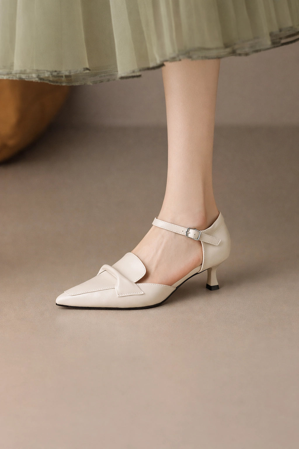 Cowhide Pointed Sandals